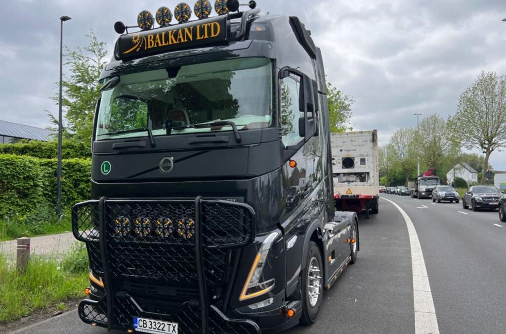 VOLVO